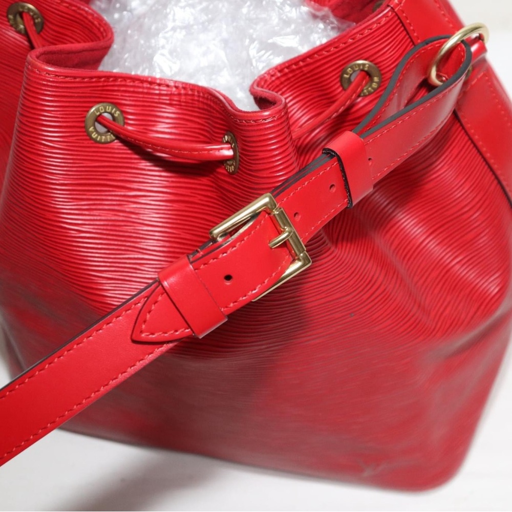 ❤️💯Authentic LOuis Vuitton Red Epi Leather Petit Noe ❤️ - Picture 14 of 16